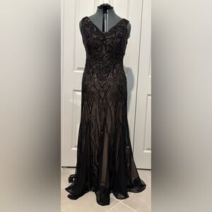 R&M Richards Black and Cream Evening Gown